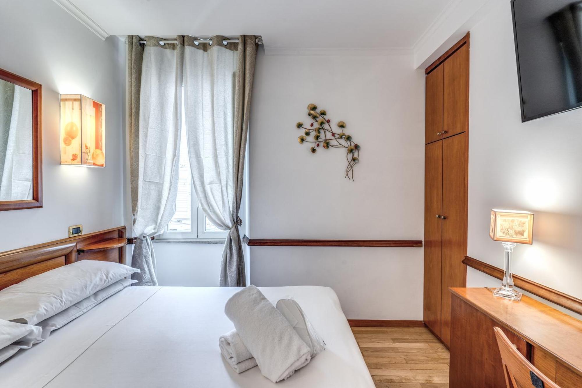 Hotel Santa Prassede Rome Exterior photo