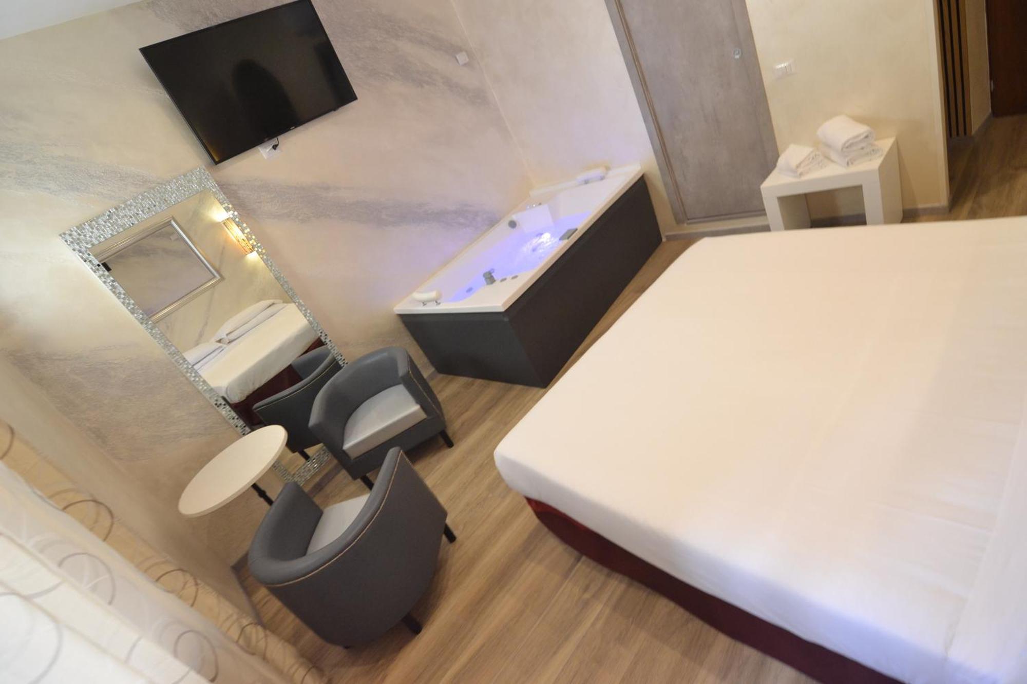 Hotel Santa Prassede Rome Exterior photo
